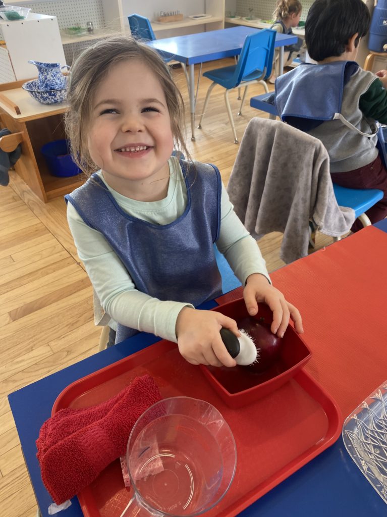Montessori, an environment adapted to the child's development